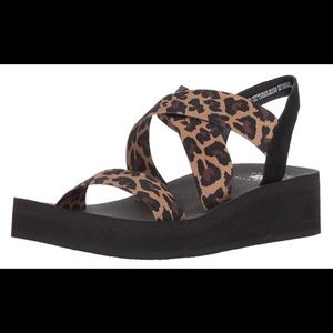 NIB Yellow Box Women CrissCross Wedge Sandals Sz 9